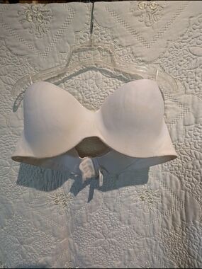 Lilyette Strapless Molded Cup Bandeau Bra - White